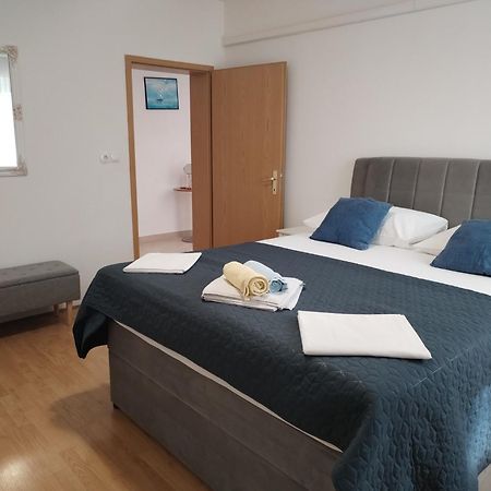 Family Friendly Apartments With A Swimming Pool Supetarska Draga - Donja, Rab - 2019 Exteriér fotografie