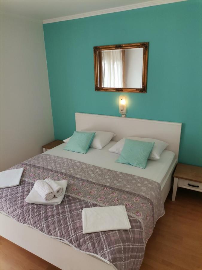 Family Friendly Apartments With A Swimming Pool Supetarska Draga - Donja, Rab - 2019 Exteriér fotografie