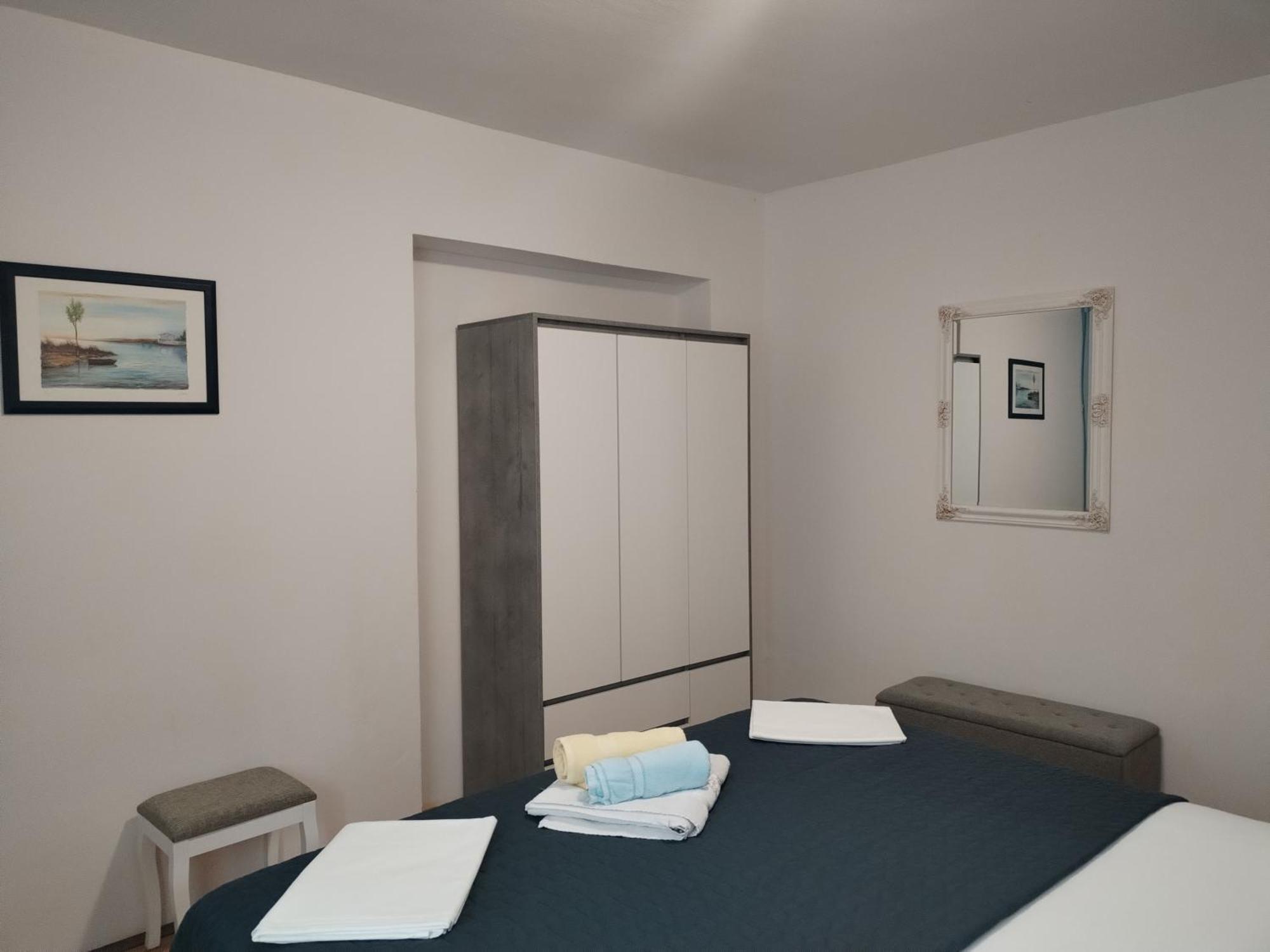 Family Friendly Apartments With A Swimming Pool Supetarska Draga - Donja, Rab - 2019 Pokoj fotografie