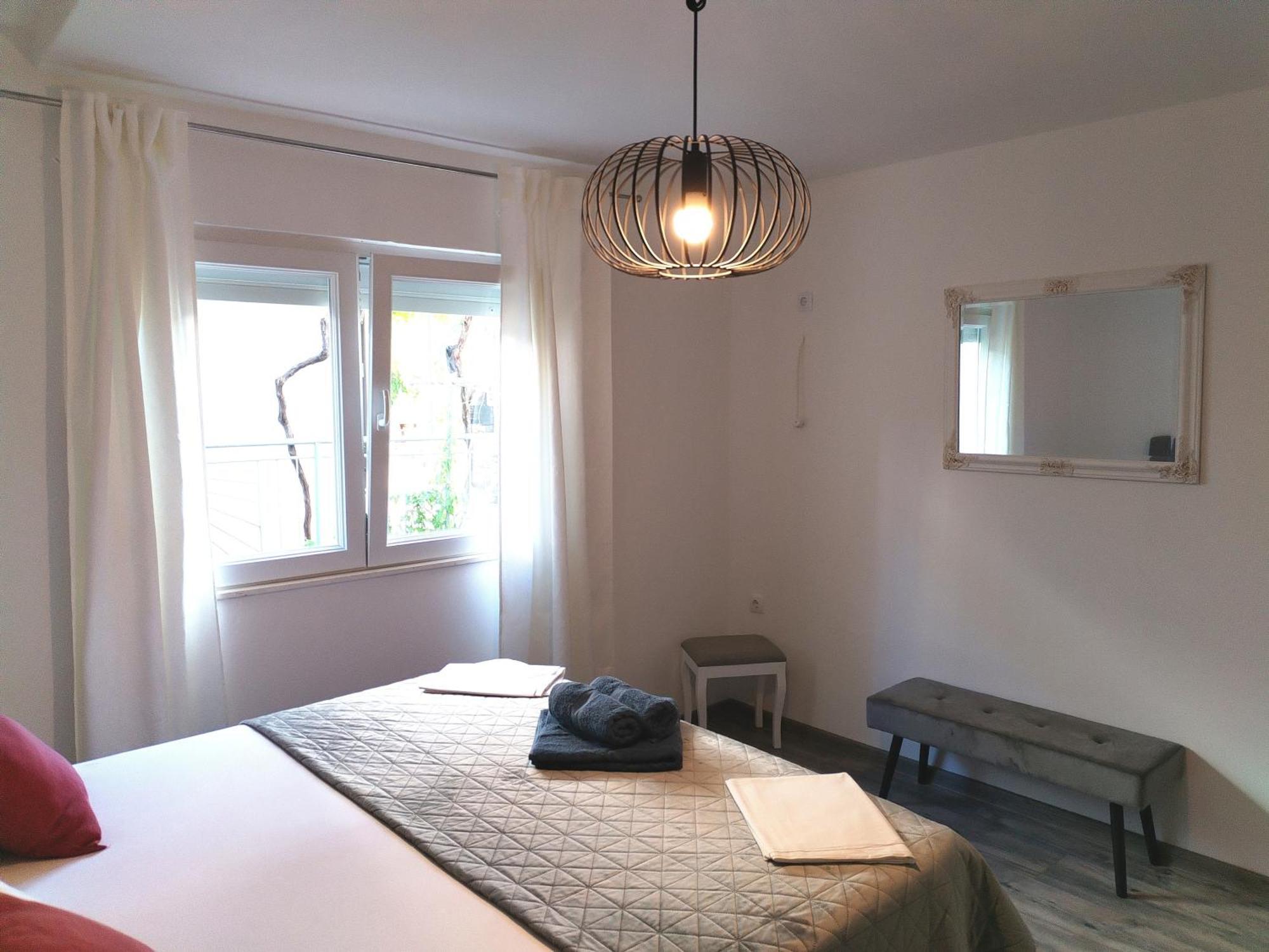 Family Friendly Apartments With A Swimming Pool Supetarska Draga - Donja, Rab - 2019 Pokoj fotografie
